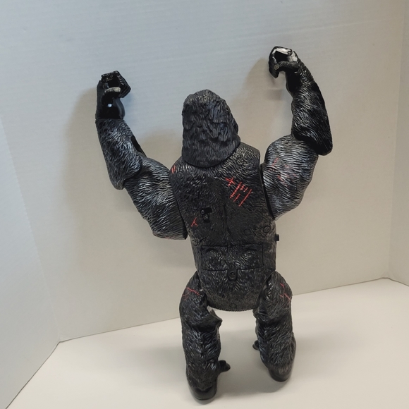 2005 Universal Studios 14" King Kong - Picture 7 of 17